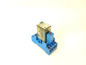 Finder 99.44.9.024.90 - relay socket - Picture 1 of 4