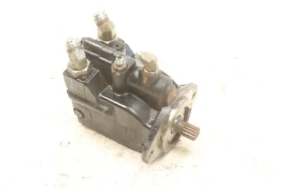 Bobcat 3650 Diesel UTV 14 hydraulic Drive Motor 7252861 39368 - Image 1 of 4