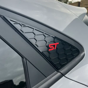 Mk2 Puma ST 4D Acrylic Rear Window Inserts (Pair) - Red ST Logo - Picture 1 of 2