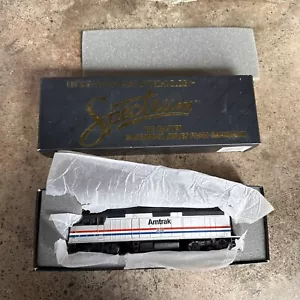 Spectrum 87006 HO Amtrak F40PH Diesel Phase III Locomotive Road #304 - Picture 1 of 9