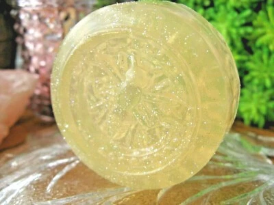 New Handmade Natural Nectarine Blossom & Honey type Fragrance BEE Bar Soap - Image 1 of 4