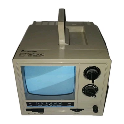 Samsung TB-0550 5" Micro Black & White Portable TV AM/FM Radio - Image 1 of 4