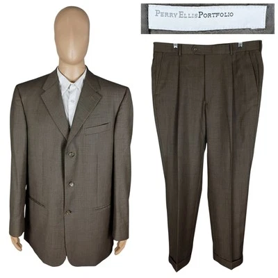 Perry Ellis Portfolio Two Piece Light Olive Green Sharkskin Wool Suit 44L 38X30 - Image 1 of 4