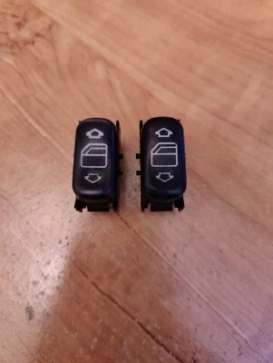 97-04 Mercedes Benz R170, SLK 230, SLK 320 Power Mirror Switch - Image 1 of 4