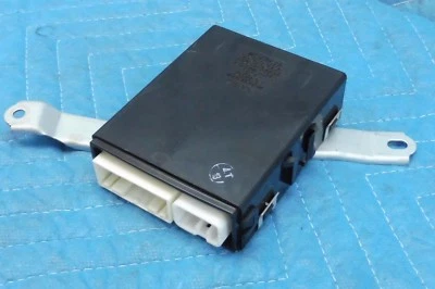 Computadora de red multiplexada para puerta trasera lado del pasajero Lexus LS400 1998-2000 OEM Foto 1 de 4