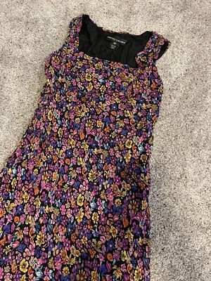 Woman’s Dress Colorful And Beautiful - Image 1 of 3