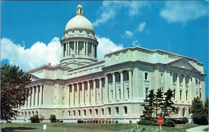 State Capitol Frankfort Kentucky Postkarte K-9426 unbesendet - Bild 1 von 2