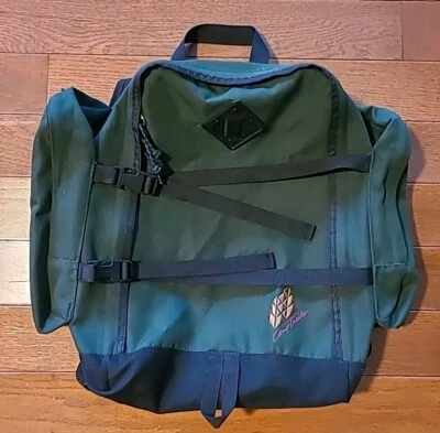 Mochila de senderismo vintage Camp Trails verde nailon lona bolsillos laterales Foto 1 de 4