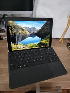 Microsoft Surface Go - Picture 1 of 10