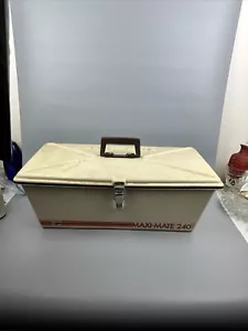VINTAGE MAXI-MATE 240 TACKLE BOX HANG KÖDER LÖFFEL PLUGS LACHS ZANDER ANGELN - Bild 1 von 13