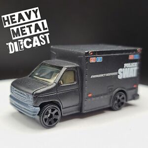 Matchbox Ford Box Truck "SWAT" (2006 MBX Pack 5 Exclusif, Multipack Exclusif)