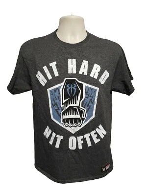 正品 WWE Roman Reigns Hit Hard Hit 常见成人中号灰色 T 恤 — 第 1/4 张图片