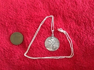 "Collar de plata de ley previamente preciado encanto mujer desnuda La Meuse 18""" - Imagen 1 de 1