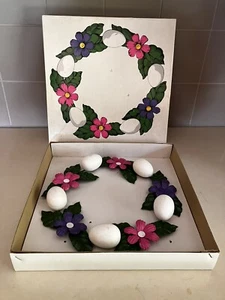 Vintage Abt. 56 Herzstück Blume & Ei Ring Metall & Porzellan Ostern LESEN - Bild 1 von 9