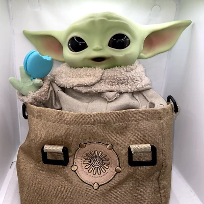 Figura Baby Yoda Star Wars The Mandalorian con Mochila Cartera Foto 1 de 4