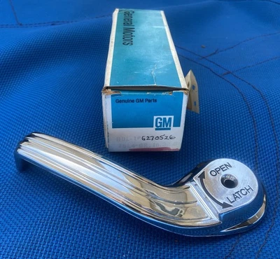 6270526 OEM GM NOS 1971-1975 Chevrolet G10 G20 G30 Van Rear Side Door HANDLE - Image 1 of 4