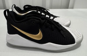 Nike Team Hustle Quick 2 (GS) Shoes Youth US Size 3.5Y - Picture 1 of 5