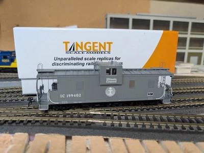 WW Tangent Centralia Caboose: IC 伊利诺伊州中央灰色 #199402 - 项目 #60214-01 — 第 1/2 张图片