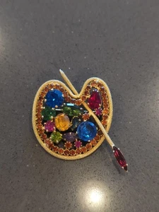 Spilla bianca vintage spilla artista pittori tavolozza strass multicolore firmata G90 - Foto 1 di 8