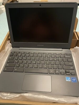 SAMSUNG CHROMEBOOK 3 XE501C13-K02US 11.6" INTEL CELERON 4GB RAM / 32GB SSD - Image 1 of 4