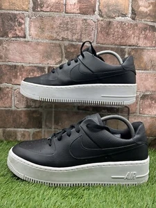 Nike Air Force 1 Sage Low Trainers Black/White Size UK 8 AR5339-002 - Imagen 1 de 10