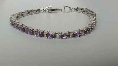 Pulsera de tenis ovalada de amatista y circonita cúbica, esterlina  Foto 1 de 4