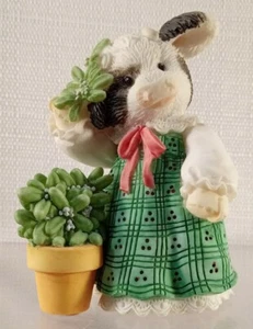 Mary's Moo Moos Cow Figurine Kiss Moo 1996 December Enesco Christmas mistletoe - Picture 1 of 6
