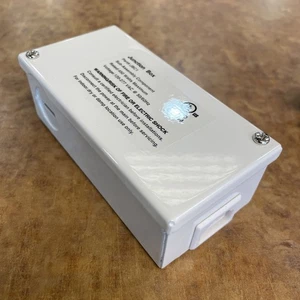 Linkable Direct Wire Junction Box with Mounting Hardware - Afbeelding 1 van 6