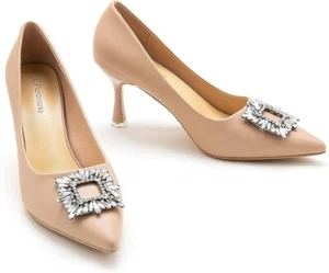 C.Paravano Women Pumps Pointed Toe Kitten Heel Leather Pump Beige Sz 11 Wedding - Picture 1 of 10