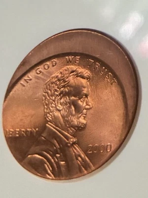 2000 Lincoln Cent OFF CENTER, Mint ERROR   ANACS MS65 Red”Great Eye Appeal” - Image 1 of 4