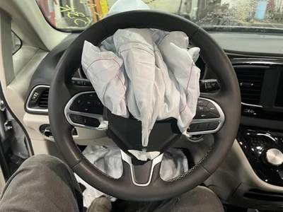 Volante usado se adapta a: Chrysler Voyager 2023 grado A Foto 1 de 4