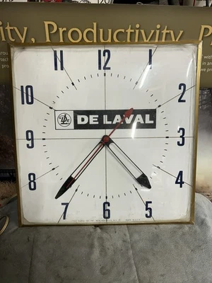NICE VINTAGE DELAVAL Wall Clock Dairy Advertising PAM BUBBLE 15"x15" - Image 1 of 4