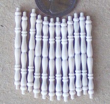 1:12 Maßstab 12 Treppengeländer Tisch Spindeln DIY Tumdee Puppenhaus Mini 606