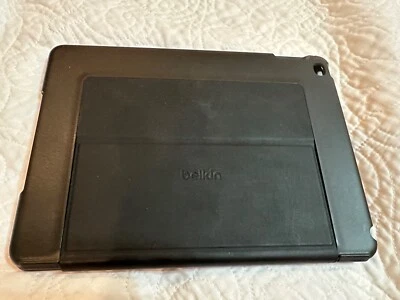 Belkin F5L151 Wireless Ultimate Keyboard Case For iPad 4th & 3rd Gen & iPad 2 - Image 1 of 4