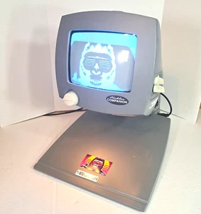 Lupa Baja Visión 9" Aladdin Companion B/N CCTV para Degeneración Macular - Imagen 1 de 7