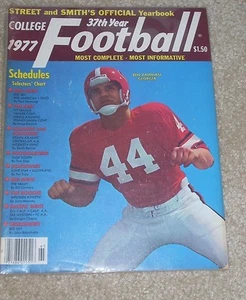 1977 Street and Smith's College Football Georgia Ben Zambiasi - Picture 1 of 1