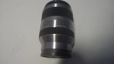 Excelente lente zoom Sony SEL18200 18-200 mm F3,5-6,3 OSS montura E plateada para NEX A6000 Foto 1 de 4