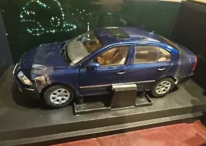 1/18 Skoda OCTAVIA car model - Picture 1 of 3