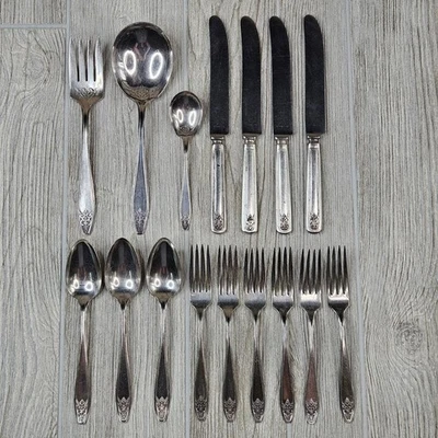 Lady Doris Princess Silverplate Flatware Set, 16 Pieces, Floral 1929 - Image 1 of 4
