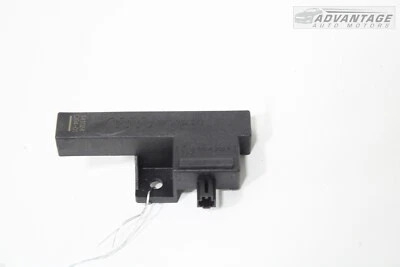 AUDI A8 QUATTRO 2011-2018 UNIDAD MÓDULO ANTENA ENTRADA TRASERA IZQUIERDA SIN LLAVE OEM Foto 1 de 4