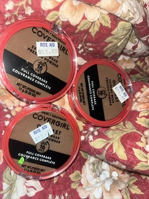 3 Pack, COVERGIRL Outlast Extreme Wear Pressed Powder # 880 Cappuccino, New - Image 1 of 2