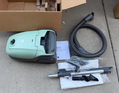 Kenmore 400 Series Canister Vacuum – Pet Friendly BC2005 - Image 1 of 4