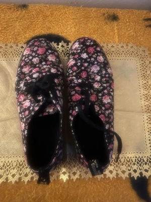 Dr. Martens Women's Floral Pattern Tennis Shoes Size 9 - Image 1 of 2