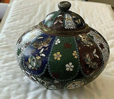 Tarro con tapa Cloisonne japonés antiguo/vintage. 3 pies. 4.5"d,3.5"h 12 paneles #2 Foto 1 de 4