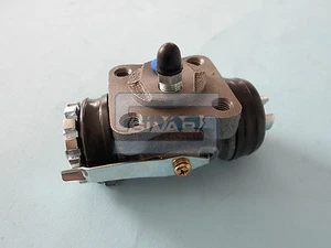 Cilindretto Freni Posteriore Destro Anteriore BJ40/42/43 HDJ45 FJ40 4755069085 - Bild 1 von 1