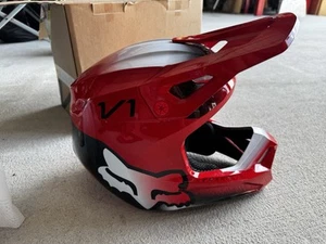 New Fox Racing Youth V1 Race Spec Helmet, Flo Red, Youth Large, 33047-110-YL - Picture 1 of 16