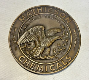 De colección Bronce Mathieson Eagle-Thistle Chemicals 1892-1942 Celebrando 50 Años Medalla - Imagen 1 de 4