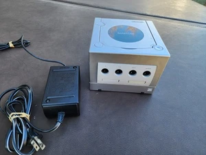 Nintendo Gamecube Platinum Silver DOL-101 funzionante - Foto 1 di 7