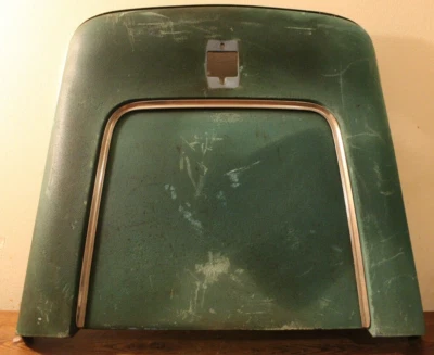 Assento dianteiro plástico traseiro de um Oldsmobile Toronado 1970 número de peça 7735925 1A 2 - Imagem 1 de 4