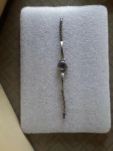 Damen - Damen Quarzuhr hält die Zeit perfekt NEUE BATTERIE!! 5-7W1 - Bild 1 von 4